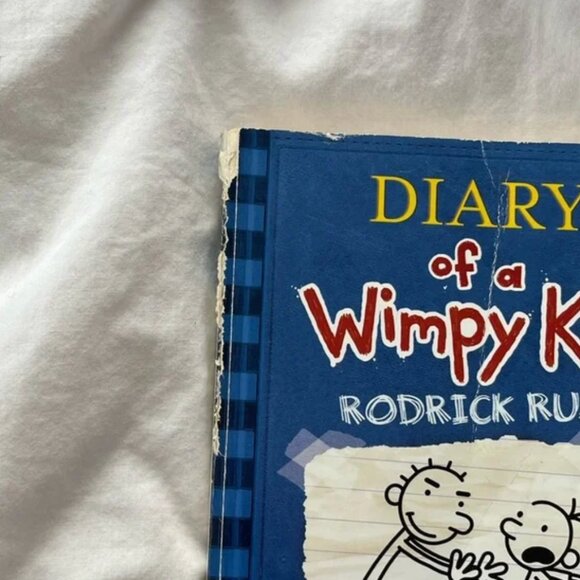 Diary of a Wimpy Kid Roderick Rules Book - Picture 3 of 3